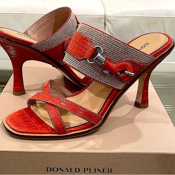NIB Donald Pliner persimmon leather silver hardware 3.75” kitty heels 7.5 Erica - Picture 1 of 16